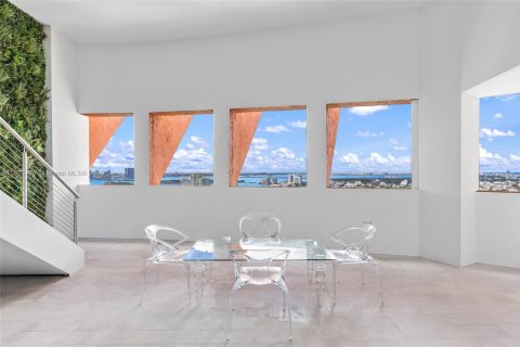 Condominio en venta en Miami Beach, Florida, 4 dormitorios, 527.68 m2 № 1983393 - foto 24