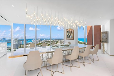 Condominio en venta en Miami Beach, Florida, 4 dormitorios, 527.68 m2 № 1983393 - foto 1