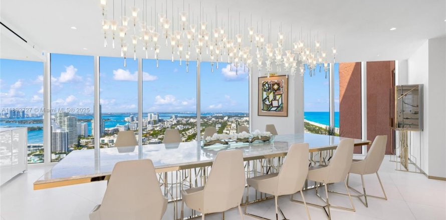 Condominio en Miami Beach, Florida, 4 dormitorios № 1983393