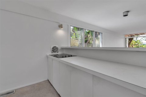 House in Sarasota, Florida 3 bedrooms, 123 sq.m. № 1743729 - photo 14