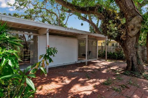 House in Sarasota, Florida 3 bedrooms, 123 sq.m. № 1743729 - photo 7