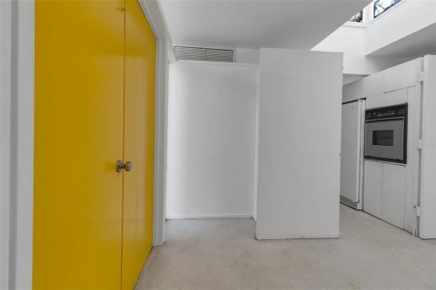 House in Sarasota, Florida 3 bedrooms, 123 sq.m. № 1743729 - photo 9