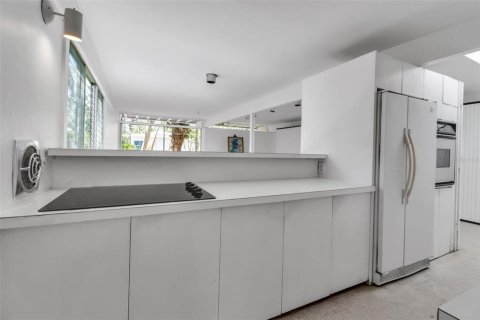 House in Sarasota, Florida 3 bedrooms, 123 sq.m. № 1743729 - photo 15