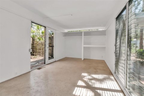 House in Sarasota, Florida 3 bedrooms, 123 sq.m. № 1743729 - photo 23