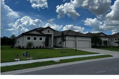 House in Lakewood Ranch, Florida 3 bedrooms, 246.19 sq.m. № 1419426 - photo 2