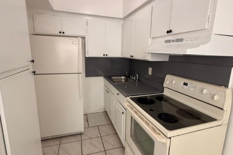 Studio in Hollywood, Florida № 2078196