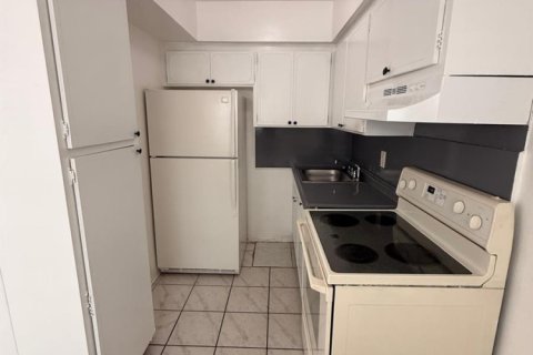Studio in Hollywood, Florida № 2078196 - photo 2