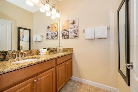 Touwnhouse à vendre à Kissimmee, Floride: 5 chambres, 188.03 m2 № 2122967 - photo 5