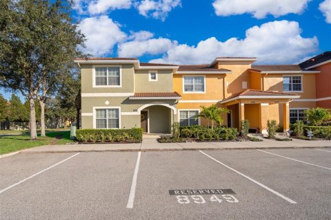 Touwnhouse à vendre à Kissimmee, Floride: 5 chambres, 188.03 m2 № 2122967 - photo 2