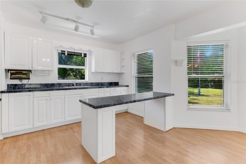 Villa ou maison à vendre à New Smyrna Beach, Floride: 3 chambres, 195.84 m2 № 1588775 - photo 26