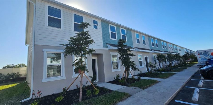 Townhouse in Sarasota, Florida 2 bedrooms, 104.24 sq.m. № 1912384