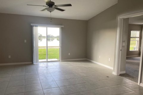 Villa ou maison à louer à Sun City Center, Floride: 4 chambres, 171.03 m2 № 2415031 - photo 23