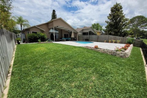 House in Oviedo, Florida 4 bedrooms, 175.03 sq.m. № 1817807 - photo 6