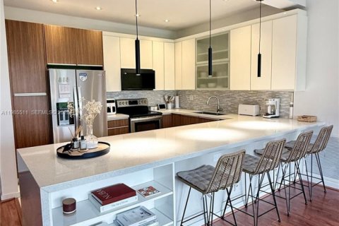 Condo à Key Biscayne, Floride, 3 chambres  № 2049686