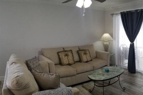 Villa ou maison à louer à Sarasota, Floride: 2 chambres, 81.2 m2 № 2101447 - photo 6