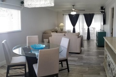 Villa ou maison à louer à Sarasota, Floride: 2 chambres, 81.2 m2 № 2101447 - photo 9
