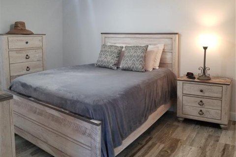 Villa ou maison à louer à Sarasota, Floride: 2 chambres, 81.2 m2 № 2101447 - photo 12