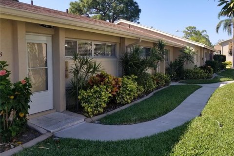Villa ou maison à Sarasota, Floride 2 chambres, 81.2 m2 № 2101447