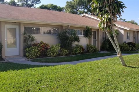 Villa ou maison à louer à Sarasota, Floride: 2 chambres, 81.2 m2 № 2101447 - photo 2