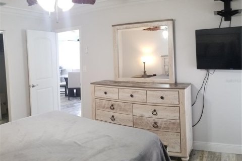 Villa ou maison à louer à Sarasota, Floride: 2 chambres, 81.2 m2 № 2101447 - photo 14