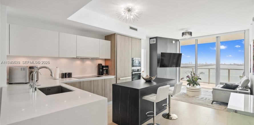 Condo à Miami, Floride, 2 chambres  № 1997706