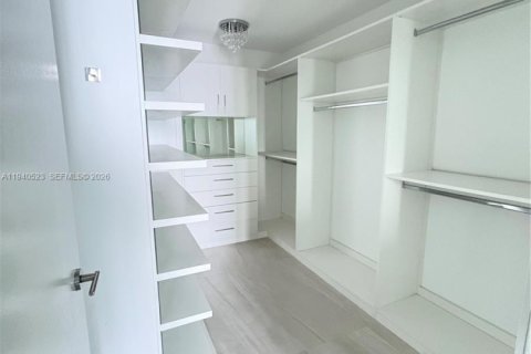 Copropriété à louer à Miami, Floride: 2 chambres, 113.62 m2 № 1997706 - photo 17