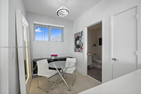 Copropriété à louer à Miami, Floride: 2 chambres, 113.62 m2 № 1997706 - photo 4