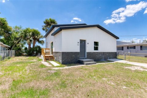 House in Daytona Beach, Florida 2 bedrooms, 81.75 sq.m. № 2214819