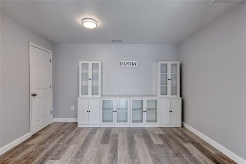 Купить виллу или дом в Дейтона-Бич, Флорида 5 комнат, 81.75м2, № 2214819 - фото 12