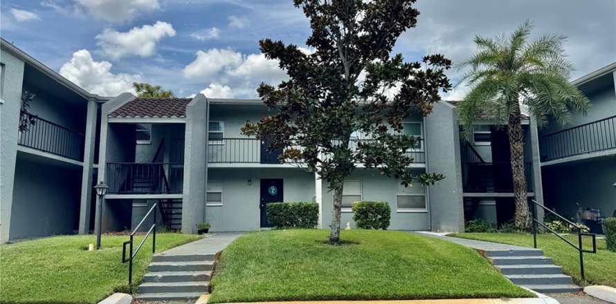 Condominio en Tampa, Florida, 2 dormitorios  № 1858375