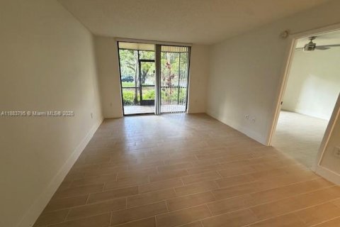 Condo in Plantation, Florida, 1 bedroom  № 1930137 - photo 6