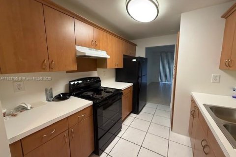 Condo in Plantation, Florida, 1 bedroom  № 1930137 - photo 8