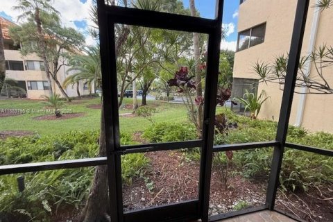 Condo in Plantation, Florida, 1 bedroom  № 1930137 - photo 21