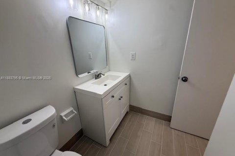 Condo in Plantation, Florida, 1 bedroom  № 1930137 - photo 17