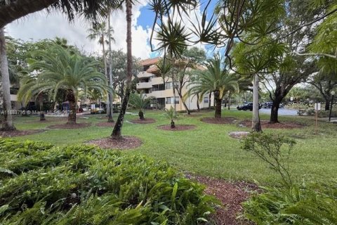 Condo in Plantation, Florida, 1 bedroom  № 1930137 - photo 23