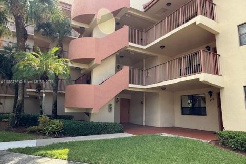 Condo in Plantation, Florida, 1 bedroom  № 1930137 - photo 3