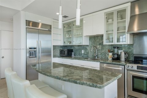 Condominio en alquiler en Miami Beach, Florida, 3 dormitorios, 188.96 m2 № 1984965 - foto 23