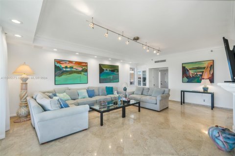 Condominio en alquiler en Miami Beach, Florida, 3 dormitorios, 188.96 m2 № 1984965 - foto 27