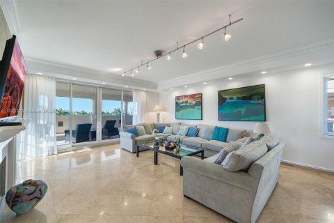 Condominio en alquiler en Miami Beach, Florida, 3 dormitorios, 188.96 m2 № 1984965 - foto 25