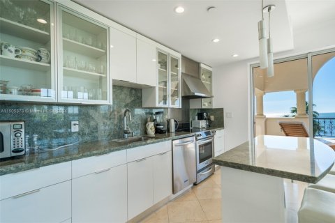 Condominio en alquiler en Miami Beach, Florida, 3 dormitorios, 188.96 m2 № 1984965 - foto 22