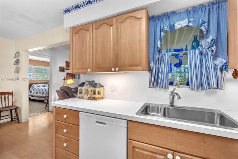 Casa en venta en Dania Beach, Florida, 3 dormitorios, 124.77 m2 № 2055774 - foto 27