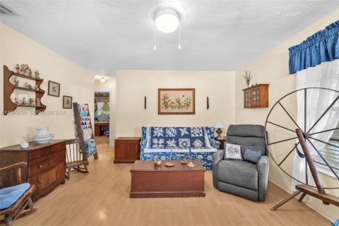 Casa en venta en Dania Beach, Florida, 3 dormitorios, 124.77 m2 № 2055774 - foto 20