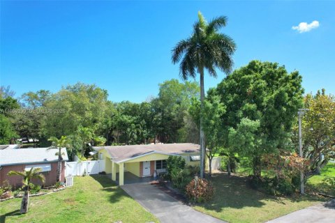 Casa en venta en Dania Beach, Florida, 3 dormitorios, 124.77 m2 № 2055774 - foto 3