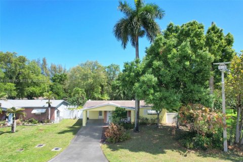 Casa en venta en Dania Beach, Florida, 3 dormitorios, 124.77 m2 № 2055774 - foto 2
