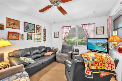 Casa en venta en Dania Beach, Florida, 3 dormitorios, 124.77 m2 № 2055774 - foto 28