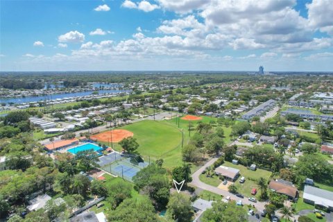 Casa en venta en Dania Beach, Florida, 3 dormitorios, 124.77 m2 № 2055774 - foto 9