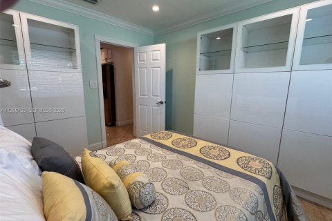 House in Pompano Beach, Florida 3 bedrooms, 125.42 sq.m. № 2057878 - photo 26