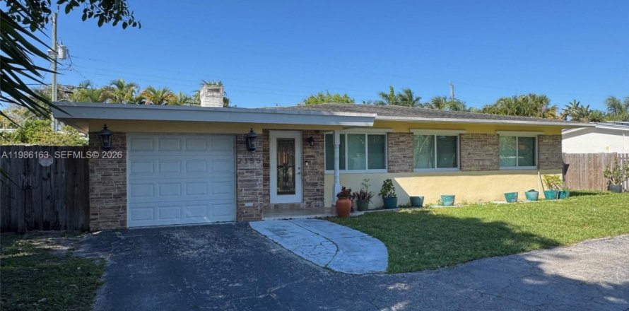 House in Pompano Beach, Florida 3 bedrooms, 125.42 sq.m. № 2057878