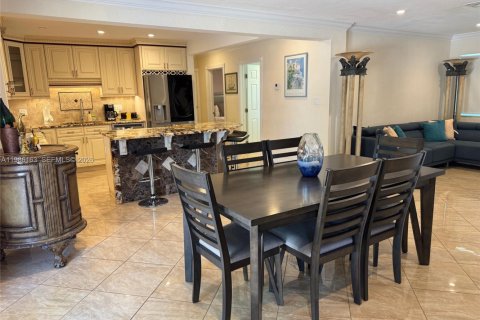 House in Pompano Beach, Florida 3 bedrooms, 125.42 sq.m. № 2057878 - photo 12