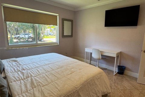 House in Pompano Beach, Florida 3 bedrooms, 125.42 sq.m. № 2057878 - photo 23